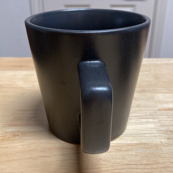 Stone and Lain Dark Gray Matte Black Ceramic Mugs Set of 4 - Picture 5 of 7